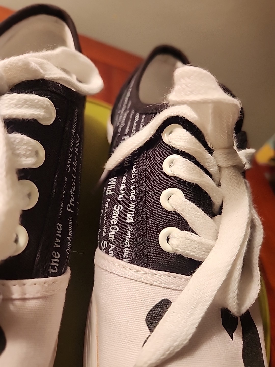 Save the Animals Panda Sneakers Womens size 7.5 Canvas Black Bradford Exchange
