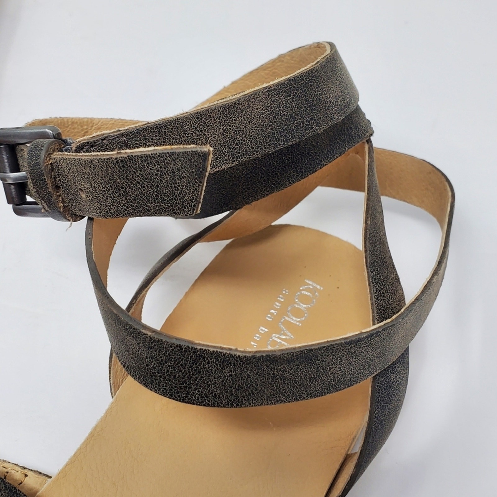 Koolaburra By UGG Acacia Leather studded ankle wrap strap sandal Great conditio