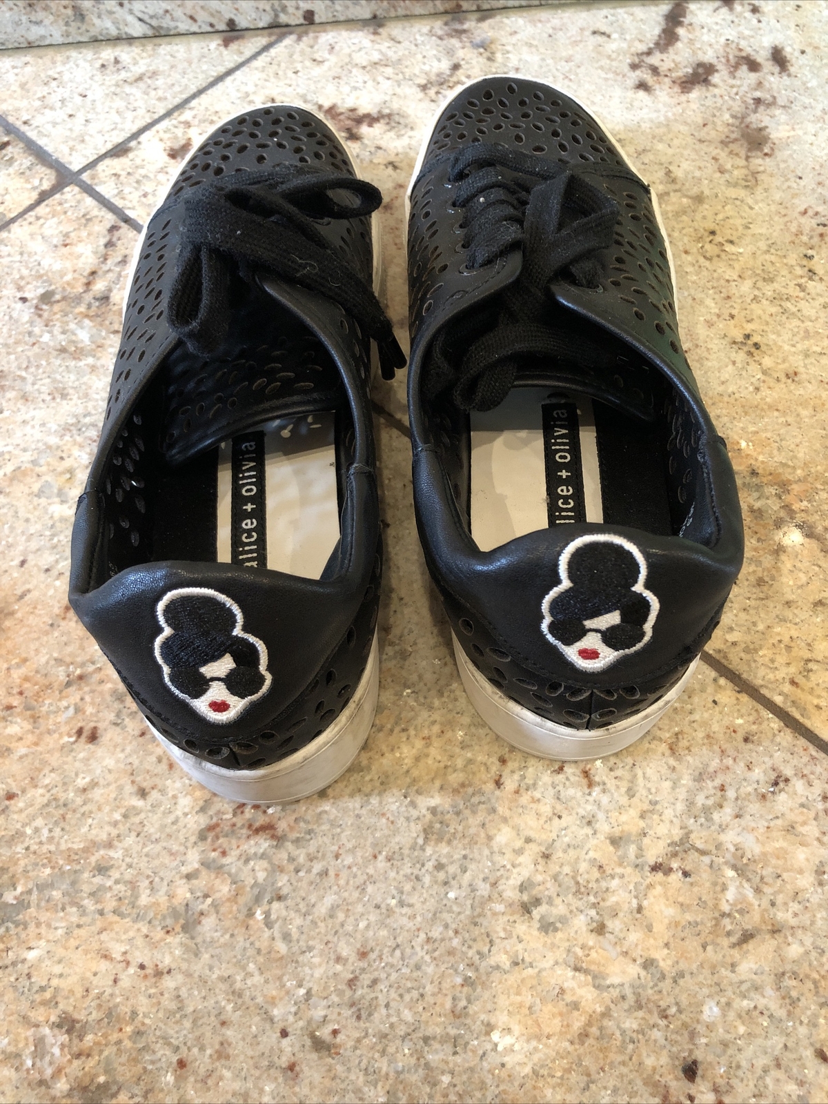 ALICE & OLIVIA LEATHER WOMEN SNEAKERS EUC Size 36.5