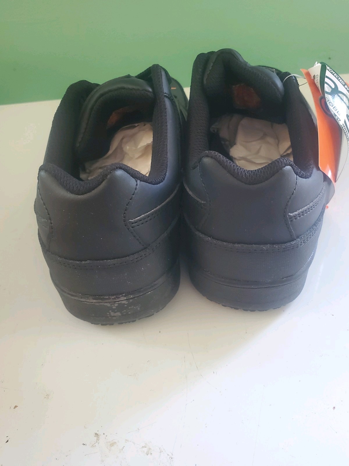 NEW Genuine Grip 210 Women’s Slip Resistant Work Shoes Black Size 6W Wide –…