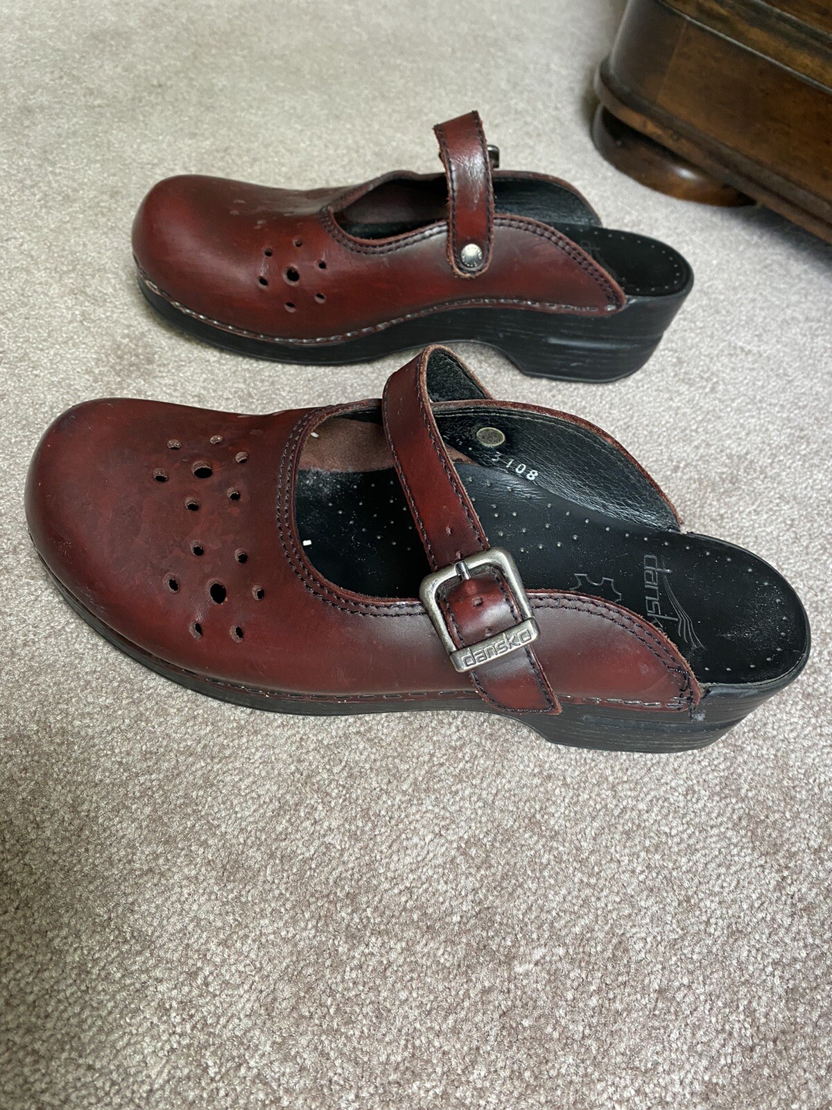 Dansko Merrie Clogs Womens Mules Shoes Size EU 39 US 8.5-9 Brown Leather Sandals