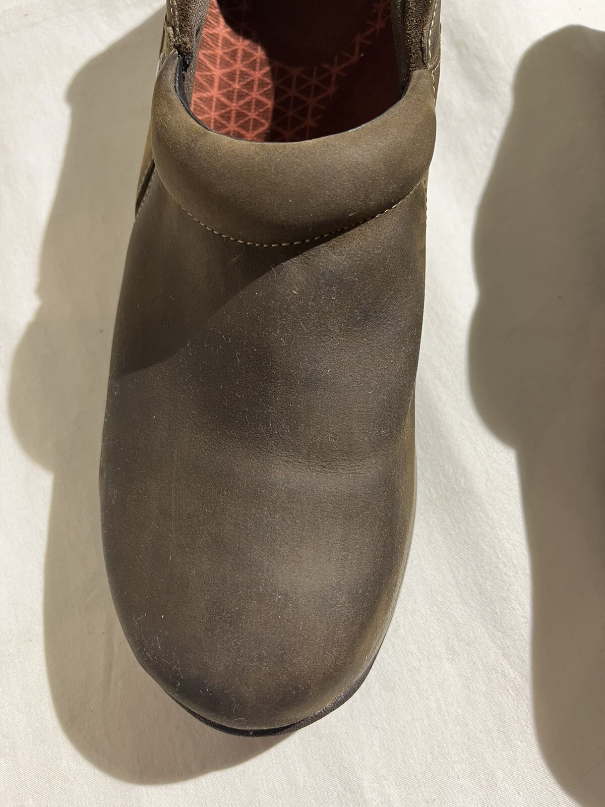 Women’s Dansko Patti Vibram Casual Shoes Brown Suede Nubuck Slip On sz 42 GUC