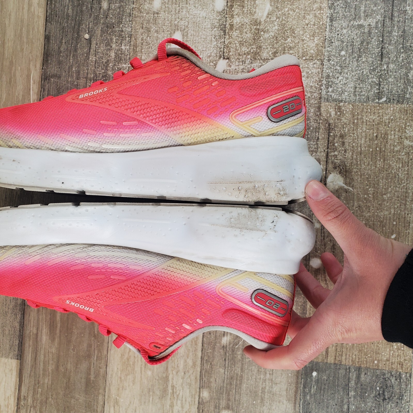 Brooks Glycerin 20 Womens Shoes Sz 10 B Diva Pink lilac White Lace-Up Sneakers