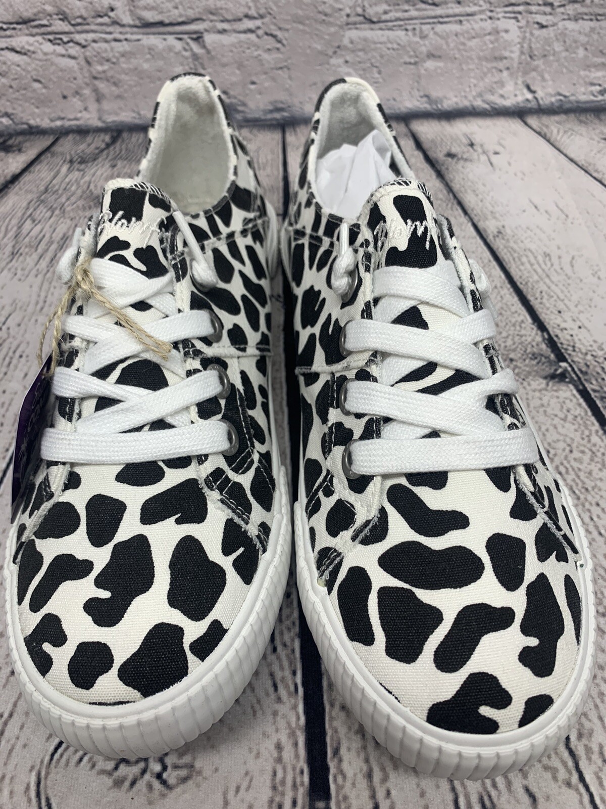 Blowfish Malibu Shoes Womens 8.5 Sneakers Lace Up Zip Cow Print Canvas Comfort