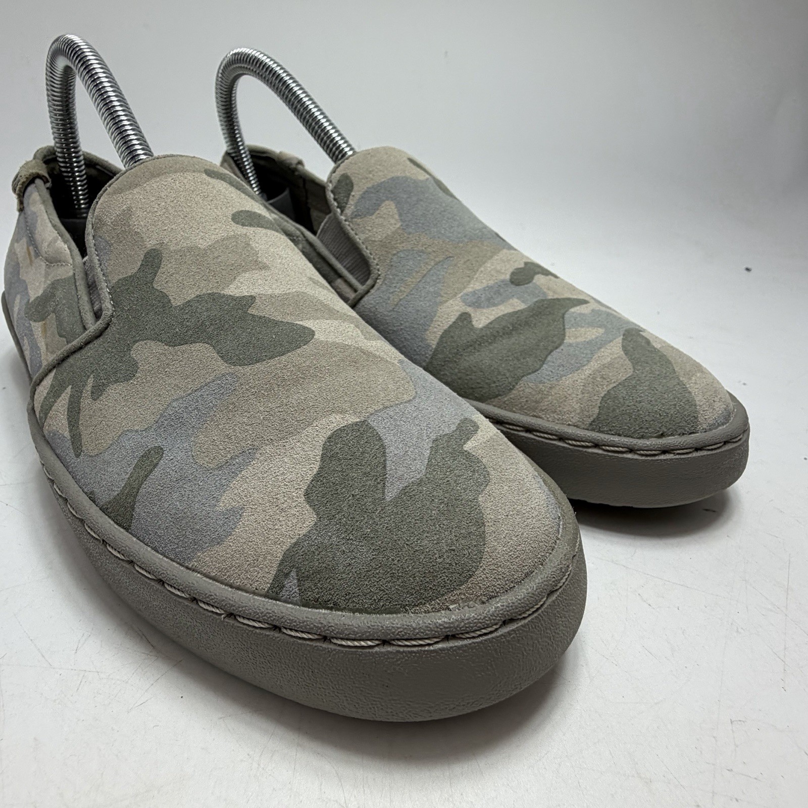 Vionic Avery Camo WOMEN US 8 Grey Suede Slip On Sneaker Vio-Grip Slip Resistant