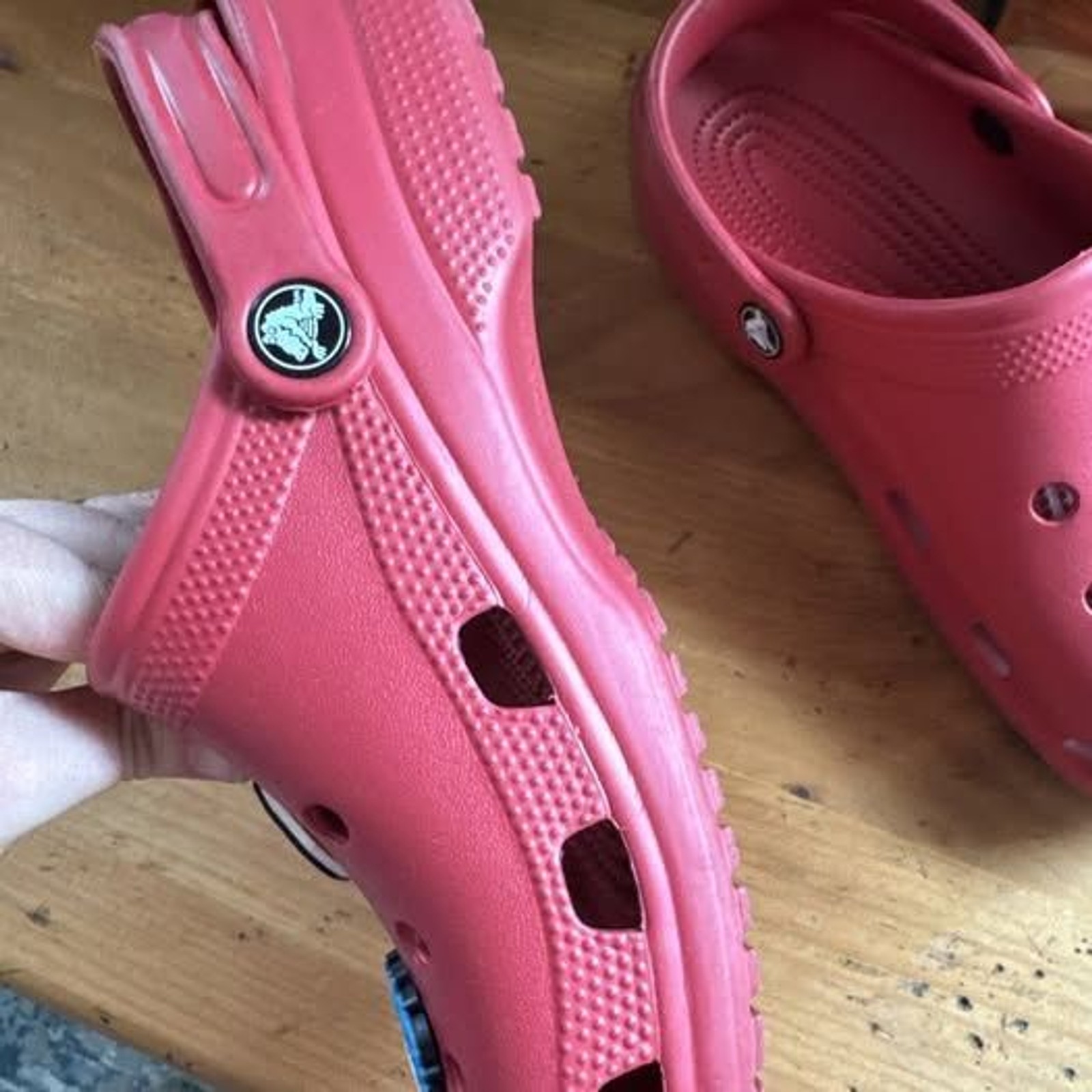 Red Crocs Size M5 W7 With Dr. Seuss Crocs Pins