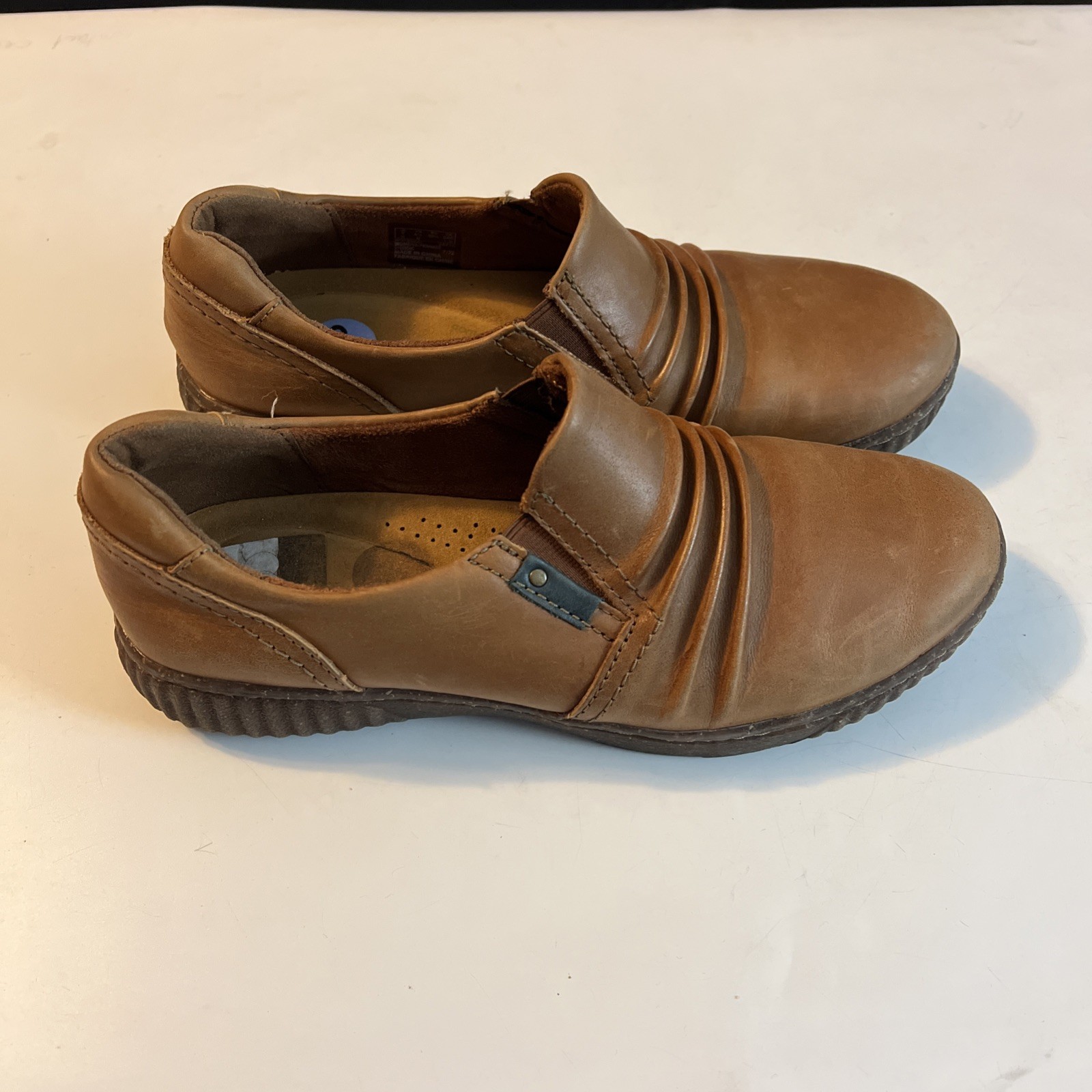 Clarks Magnolia Faye Saddle Brown Leather Ruched Slip On Loafer Moccasin 8.5