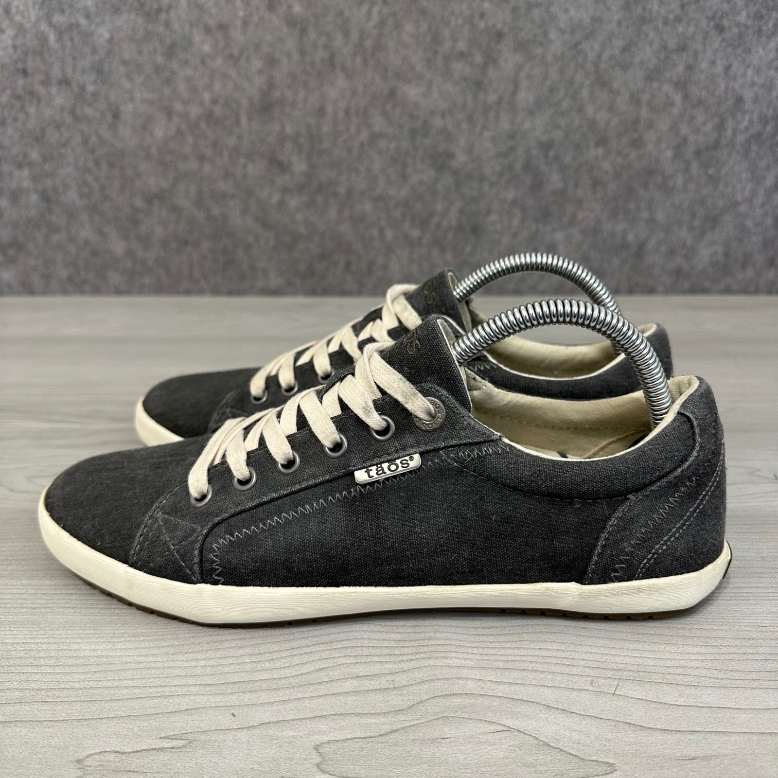 Taos Star Sneakers Womens 10 Charcoal Washed Canvas Lace Up Comfort Shoes