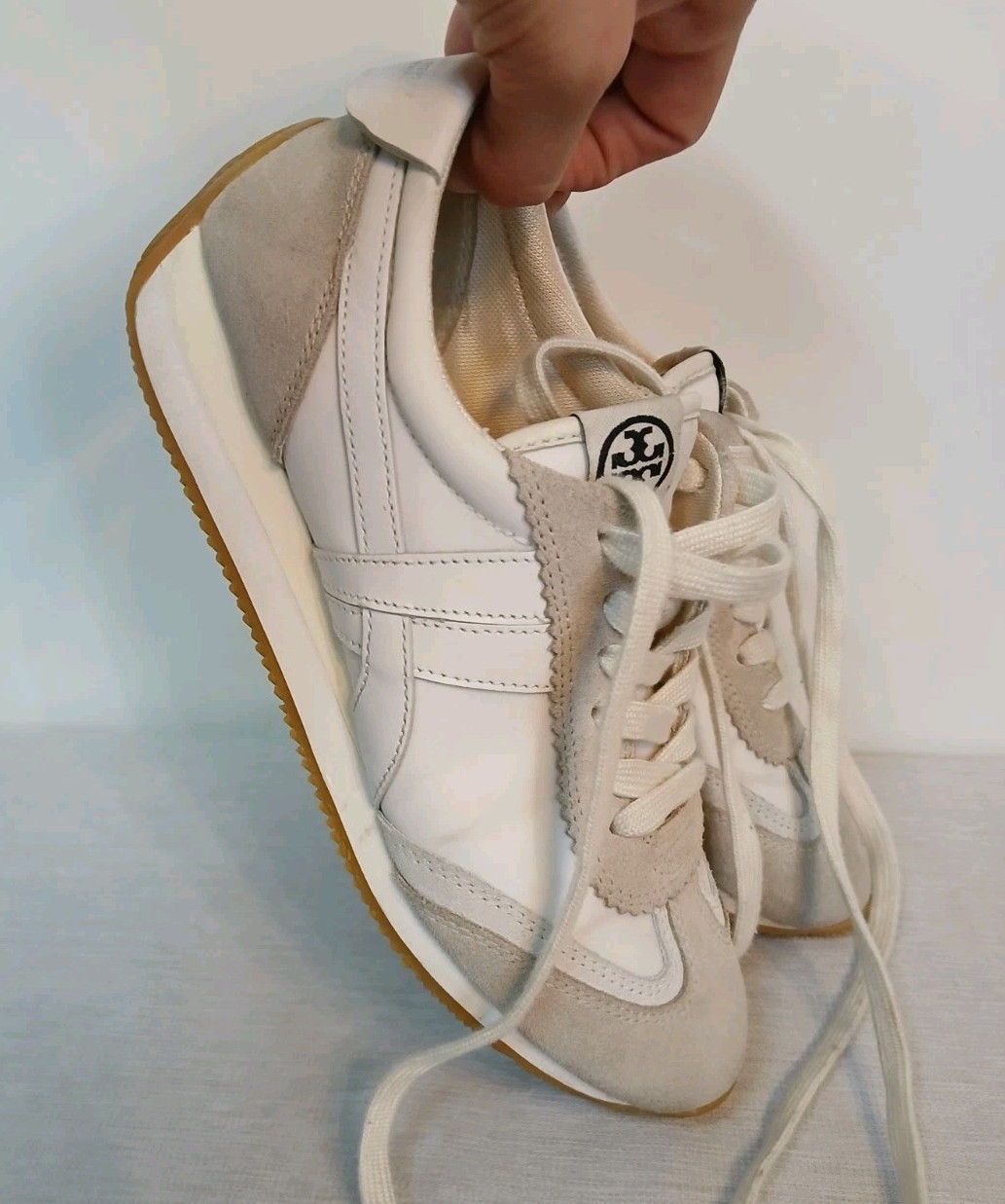 Tory Burch Hank Leather Suede Sneaker Womens 6 Snow White Beige Gum Lace