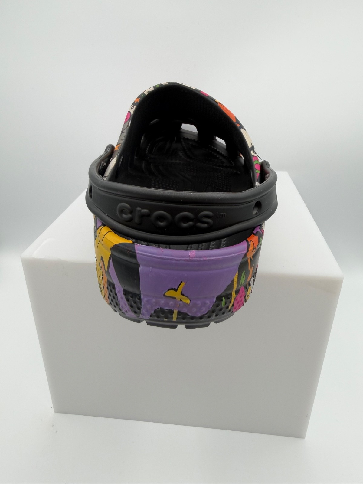 Crocs Disney Park Halloween Treat Icon Mickey Pumpkin Clogs Shoes Size 11 NEW