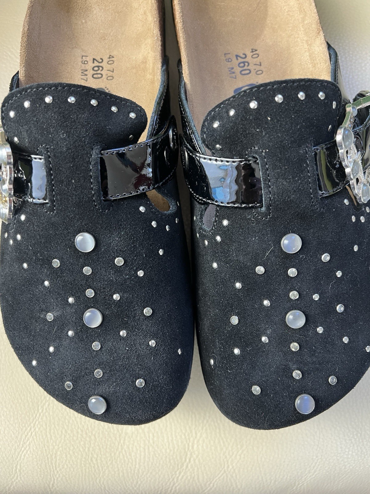 New In Box Betula Birkenstock Suede Clogs With Jewels & Fancy Buckle Size 9