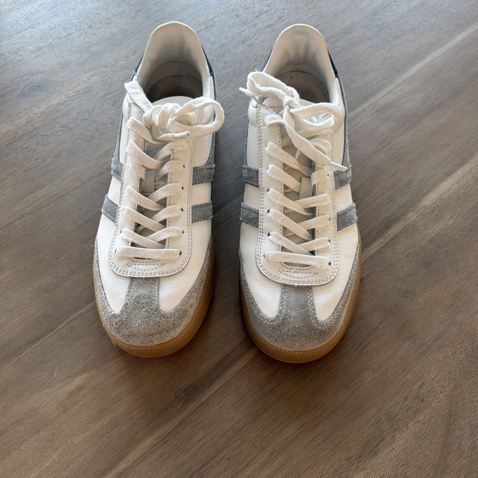 Gola Women’s Torpedo Leather White/ Light Blue Sneakers CLB622IE