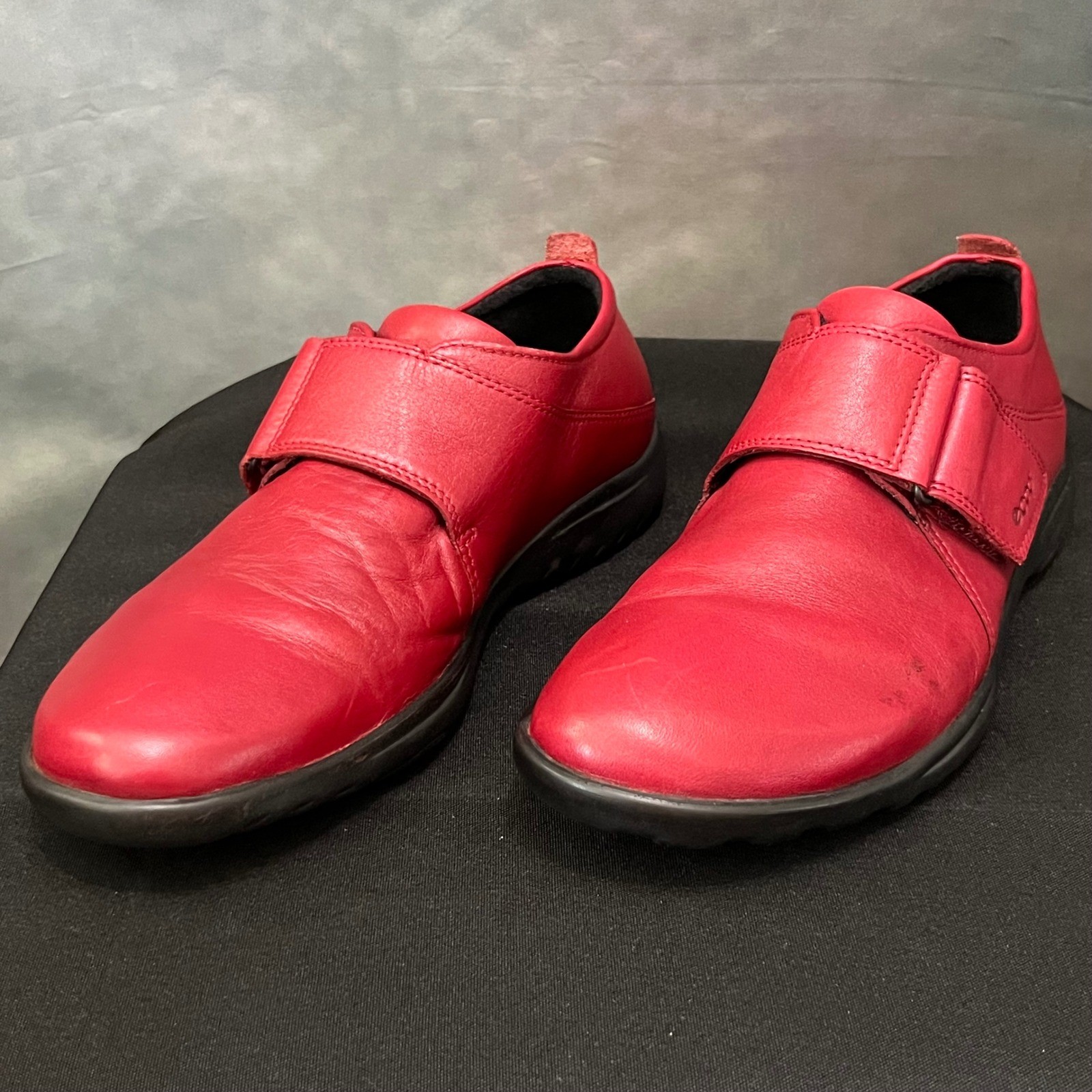 ECCO Soft 1 Red Leather Hook and Loop Low Top Sneakers 156793 Womens 39