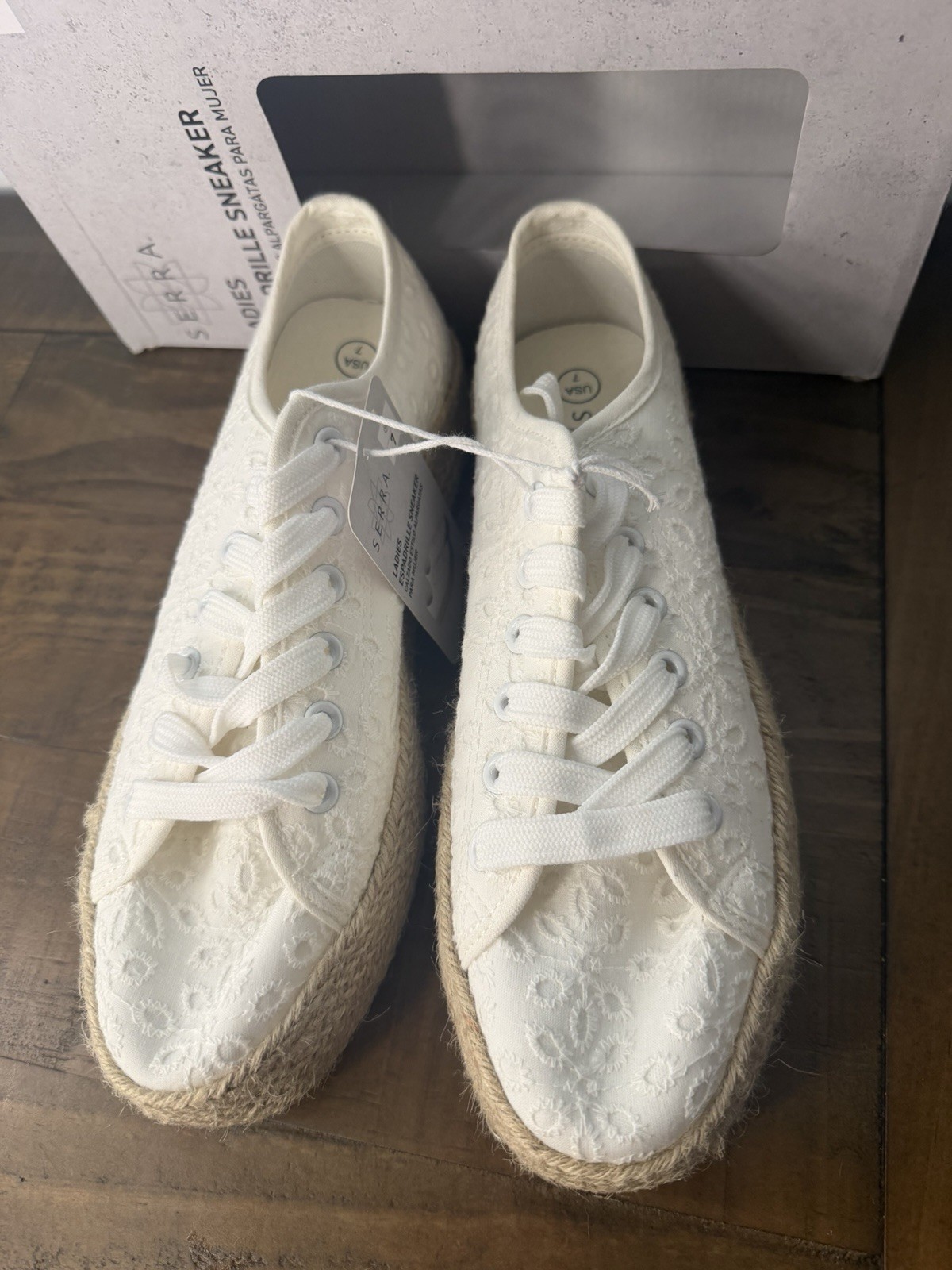 Serra white embroidered espadrille sneakers women’s size 7 new sneakers