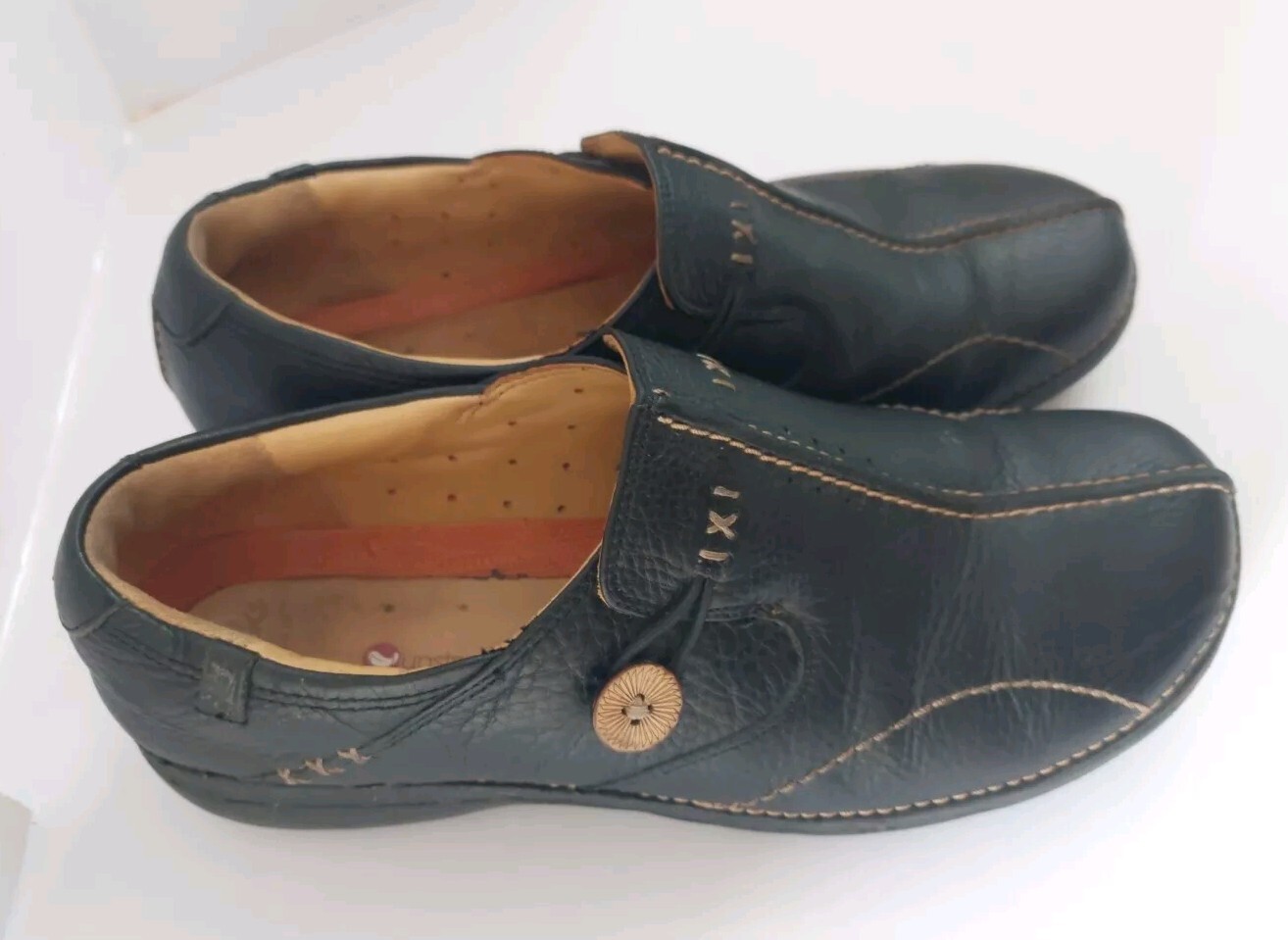 Clarks Un Loop Unstructured Loafers Womens 9.5 M Black Leather Comfort Shoes