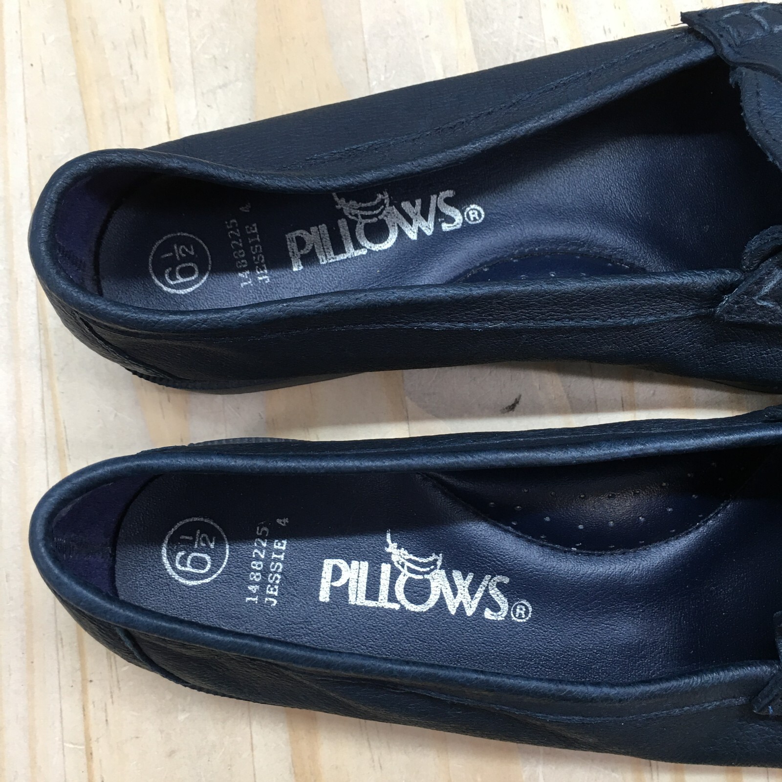 Pillows Shoes Womens 6.5 Loafers Kiltie Black Leather Moc Toe Comfort Low Top