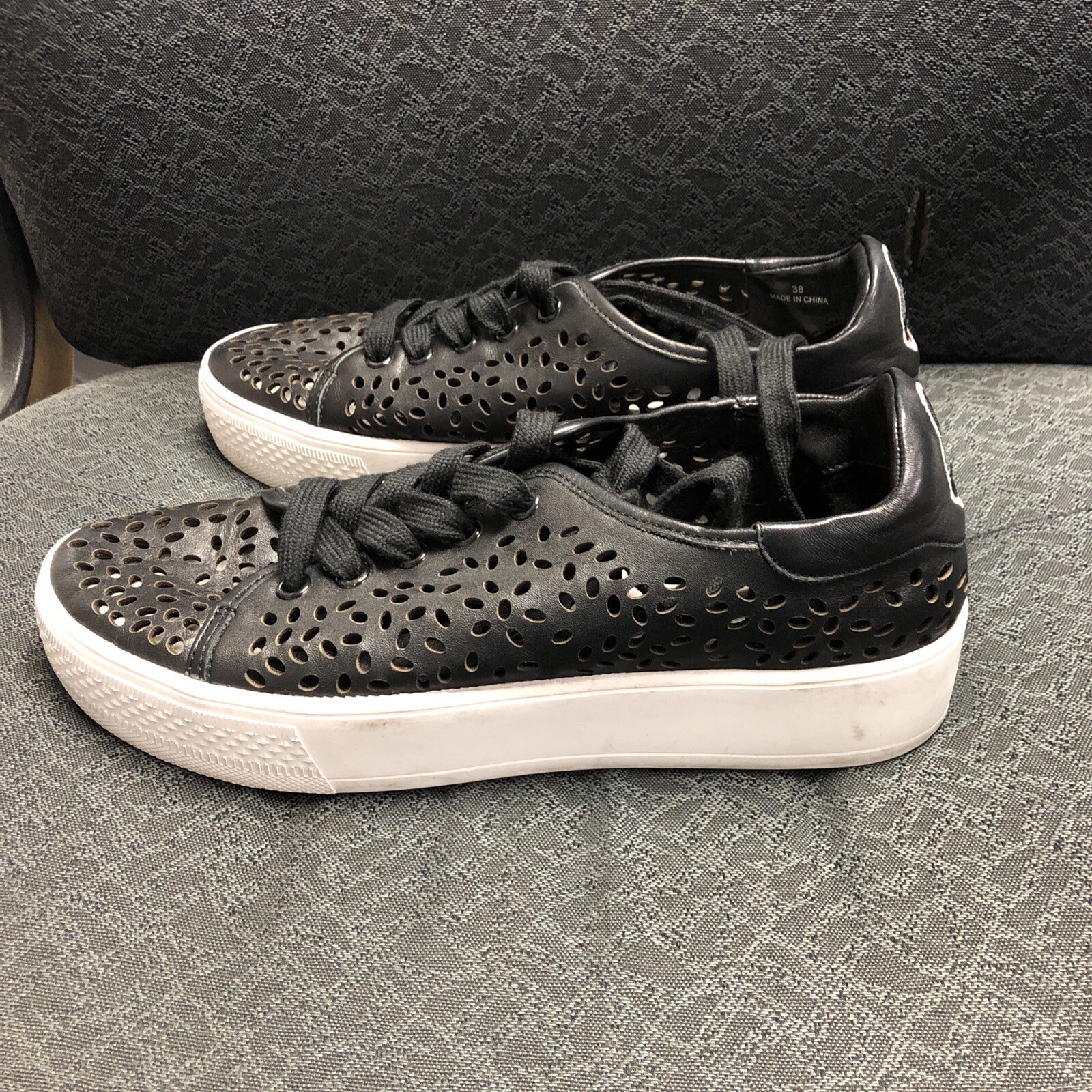 Alice + Olivia Ezra platform sneaker euro size 38 Size 7.5