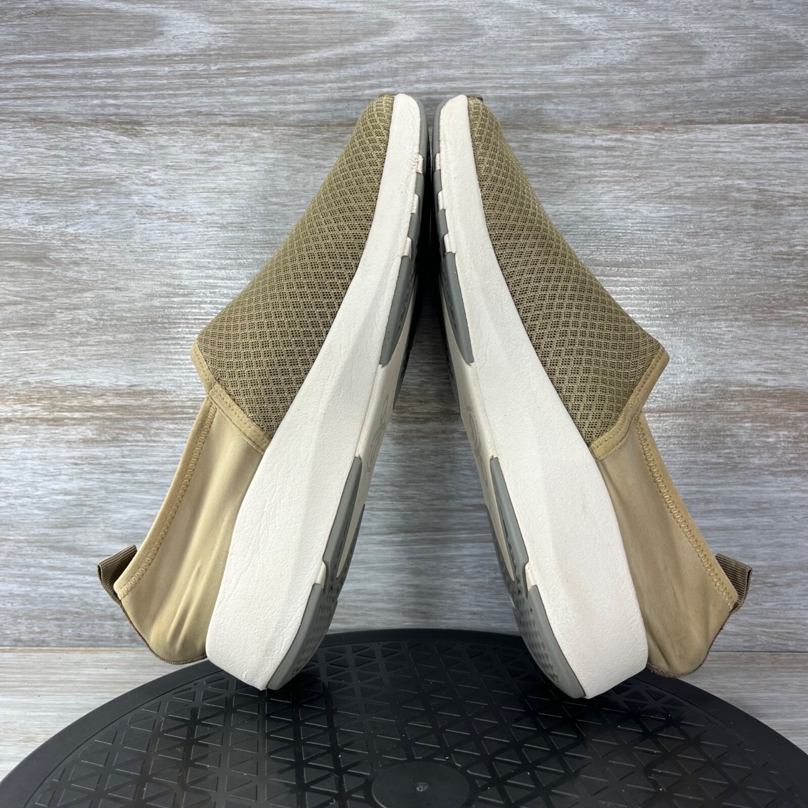 OTBT Women’s Royce Slip-On Desert Tan Sneakers Size 9
