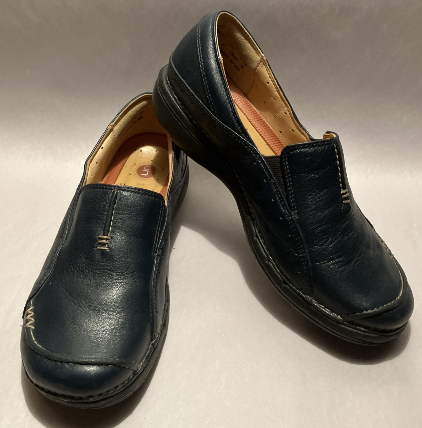 Clarks Unstructured Un Heard Womens 7M Blue Leather Cushioned Comfort Loafers
