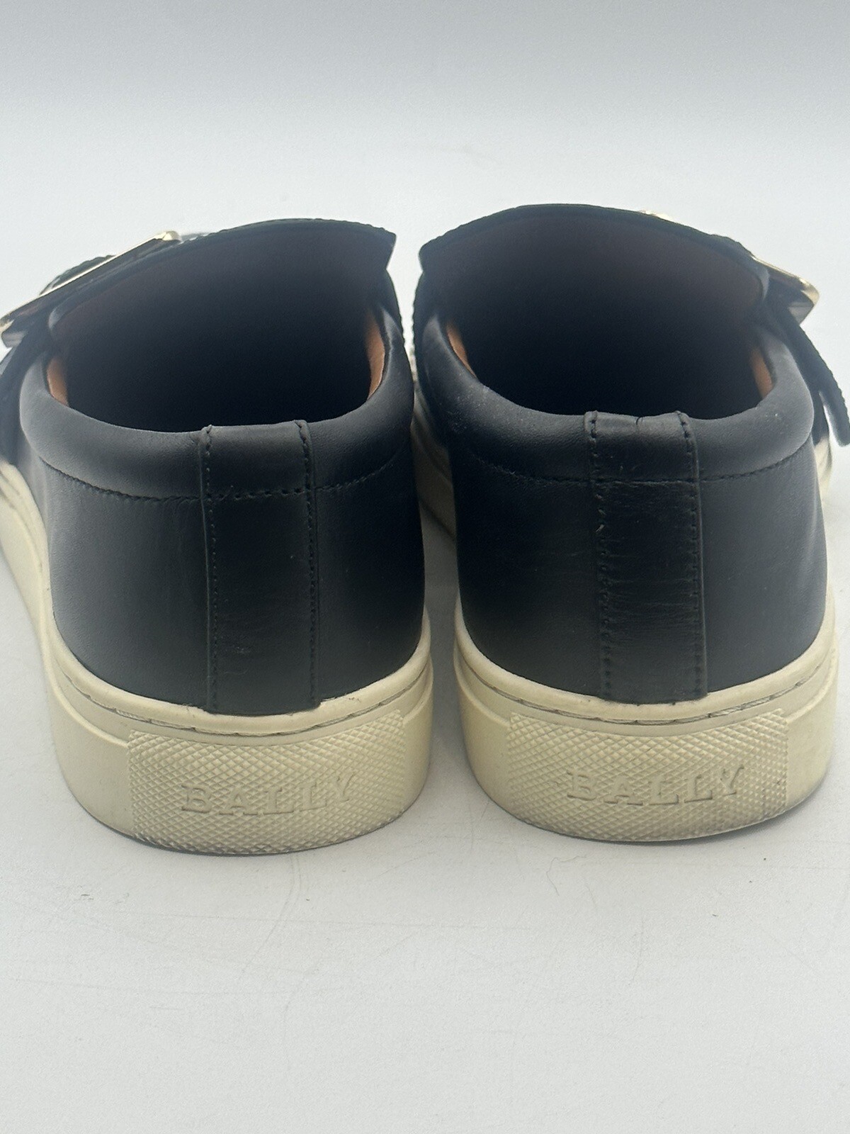Bally Switzerland Heska 100 Gold Buckle Crocodile Imprint Loafer EU38E US7.5M
