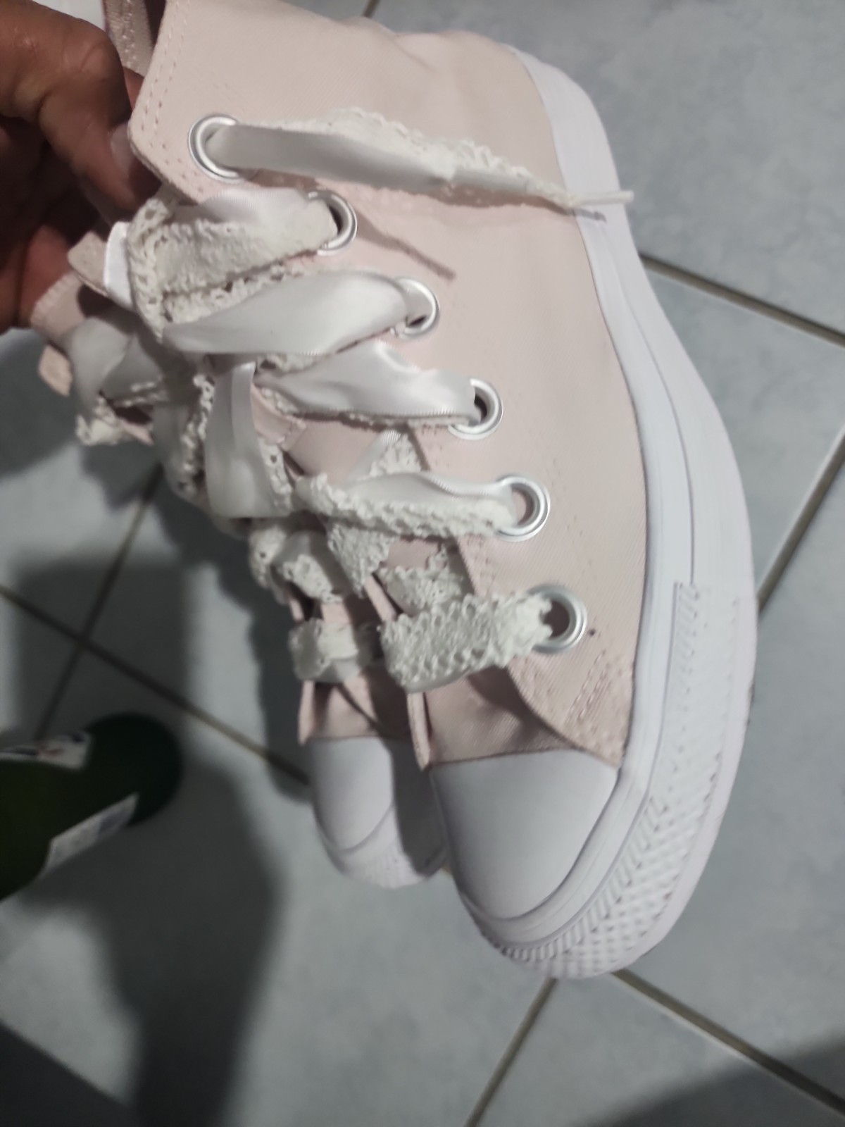 Converse Chuck Taylor High Pink Women’s Size 9.5 (A14831F)