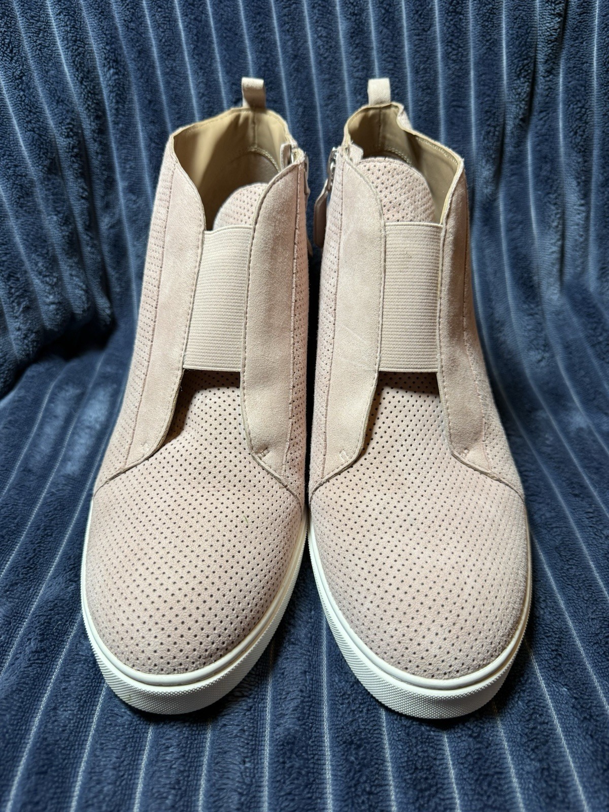 Linea Paolo Felicia Suede Wedge Sneakers Blush Pink Perforated Women Size 11 12