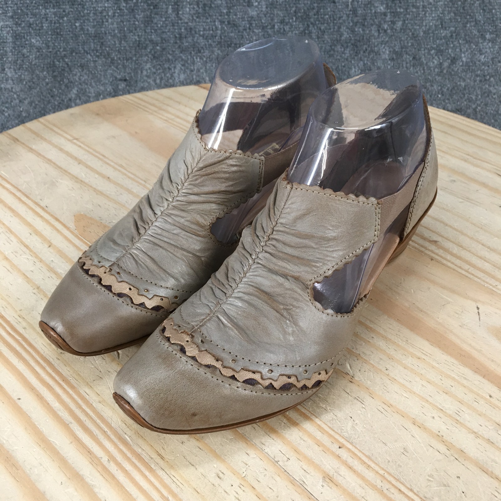 Rieker Mirjam Mary Jane Shoes Womens 37 Laser Cut Casual Leather Taupe NEW