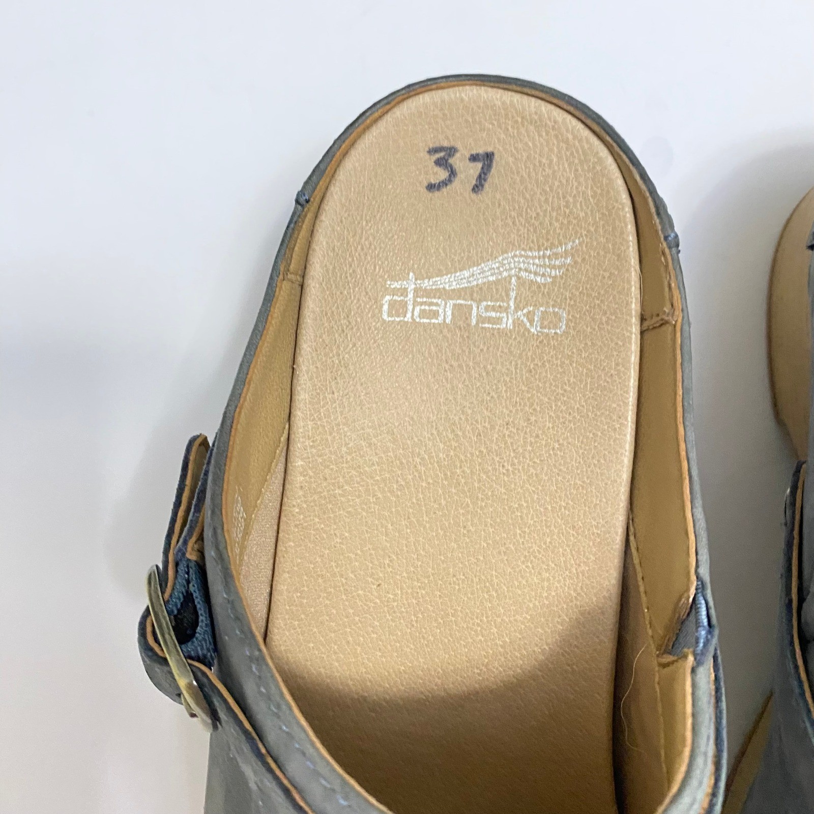 Dansko Berry Clogs Womens 37 Gray Scandinavian Leather Swivel Strap Buckle Mules