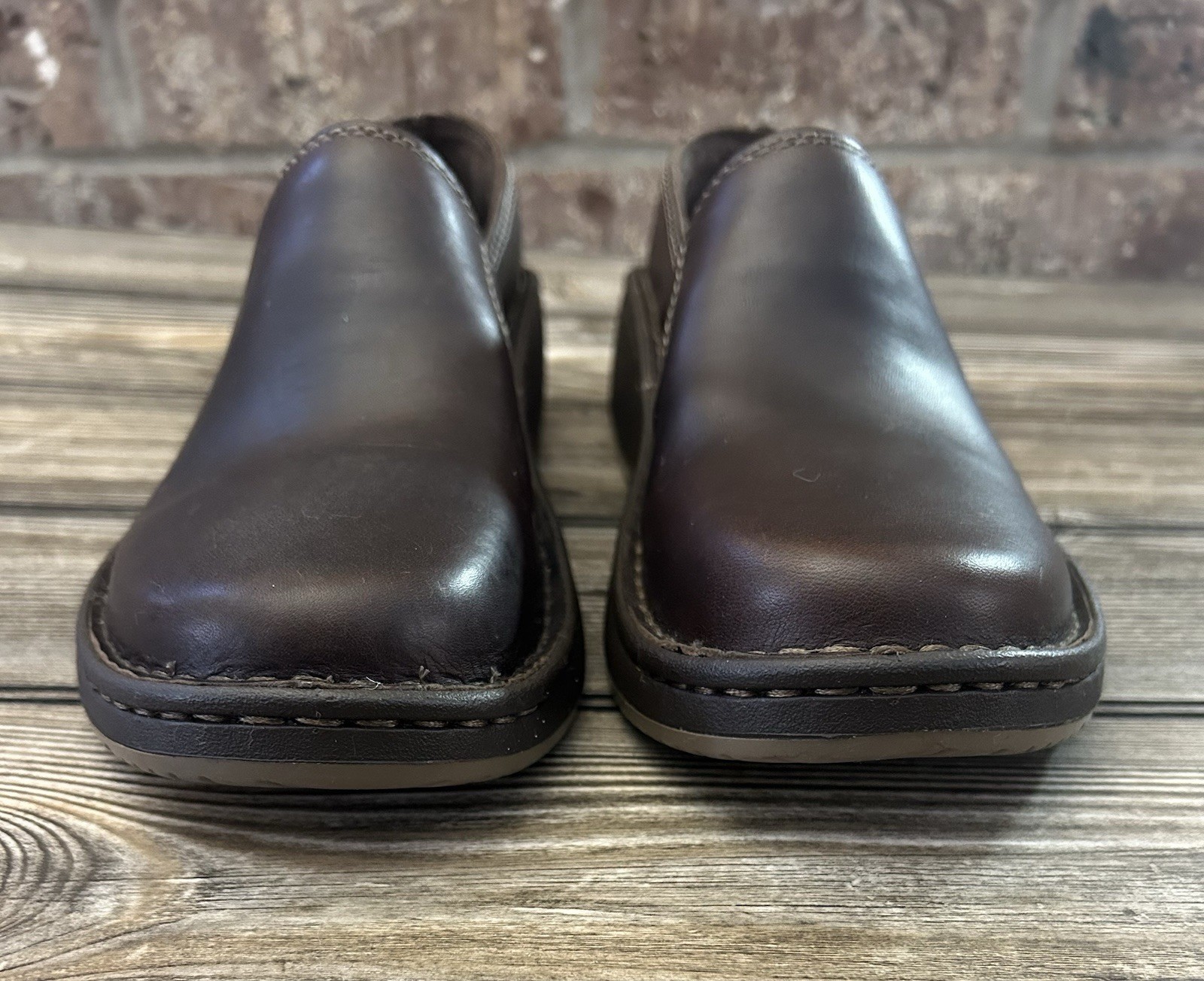 Chaco Zaagh Gunnison 100% Leather Clogs Womens 8.5 Chocolate Brown Vibram Soles