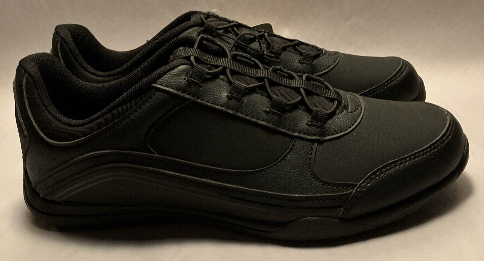 NWT TredSafe Claire Women 11 Slip Resist Black Bungee Slip on Cushion Work Shoes