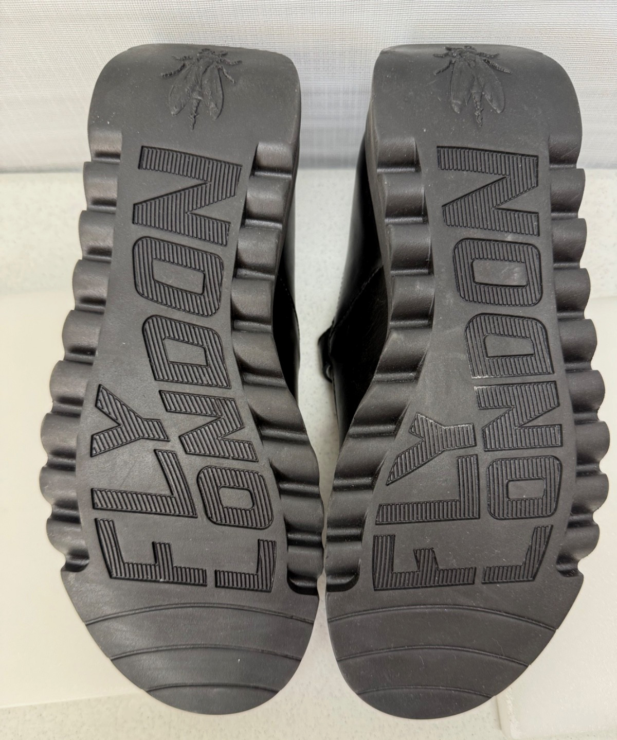 FLY LONDON Black Leather Mary Janes Lug Sole Shoes Womens EU 41 / US 10-10.5