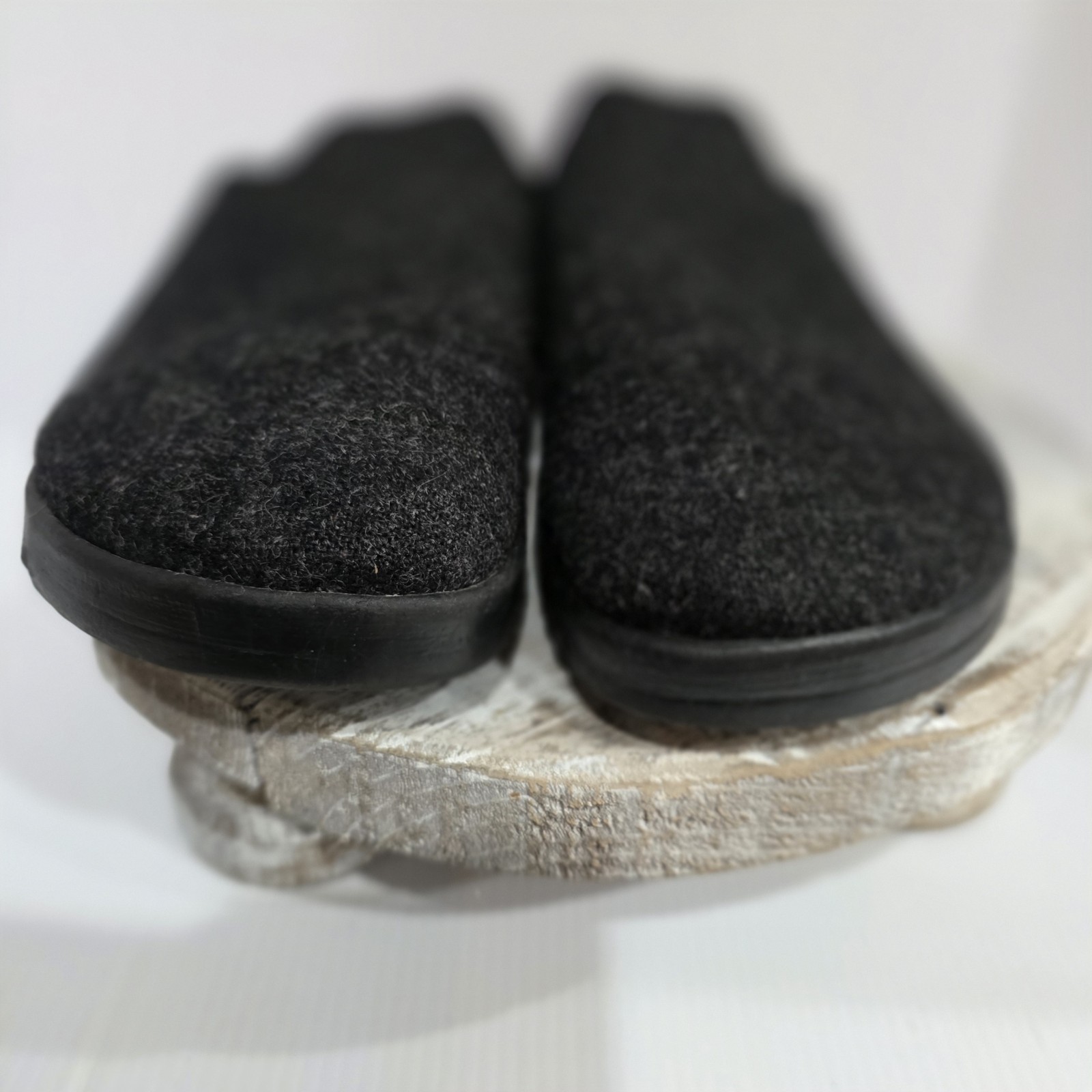 Birkenstocks Betula 38 Gray Charcoal Felt Clogs