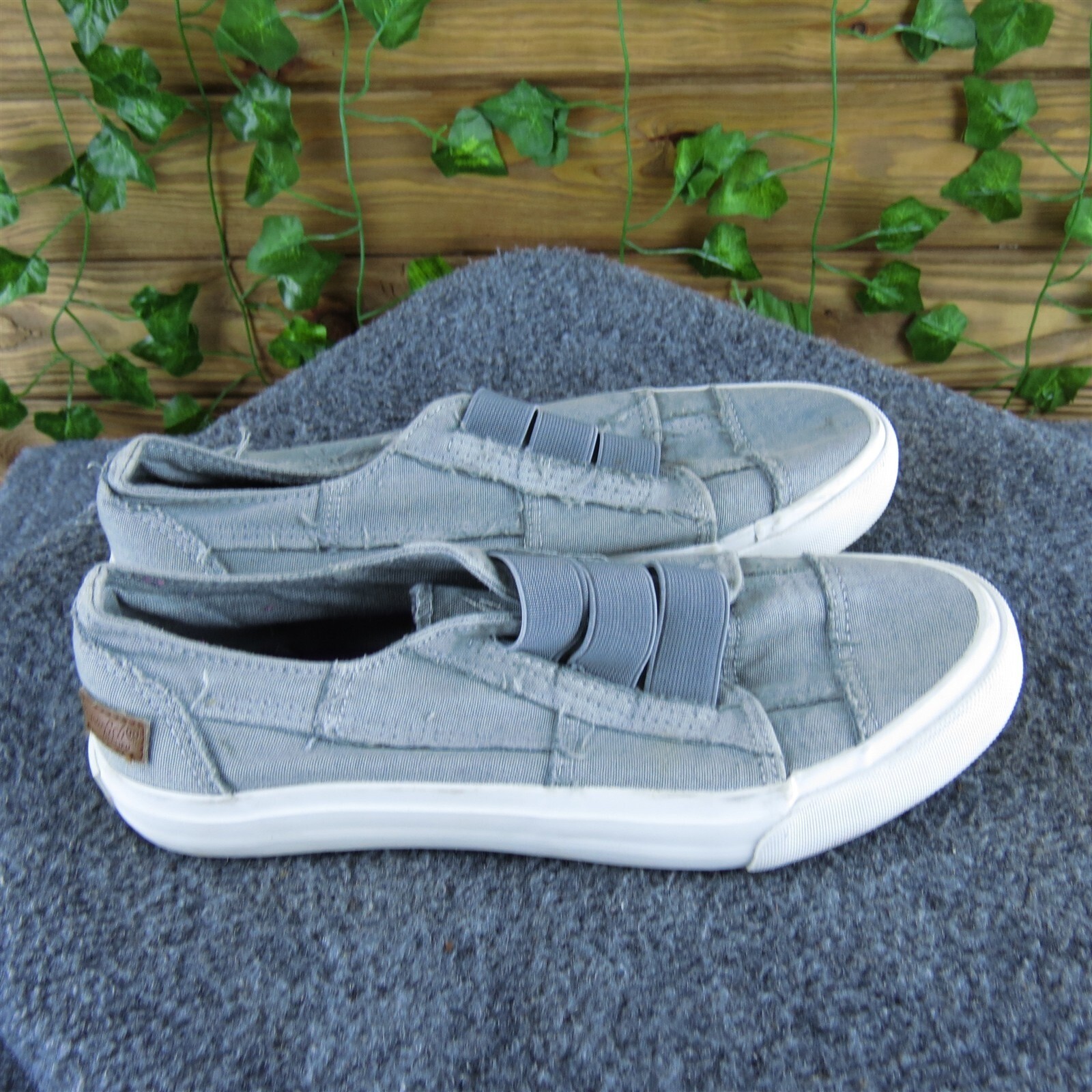 Blowfish Women’s Mandi Sneaker Gray Fabric Sz 7.5 Medium Gently Used 2025