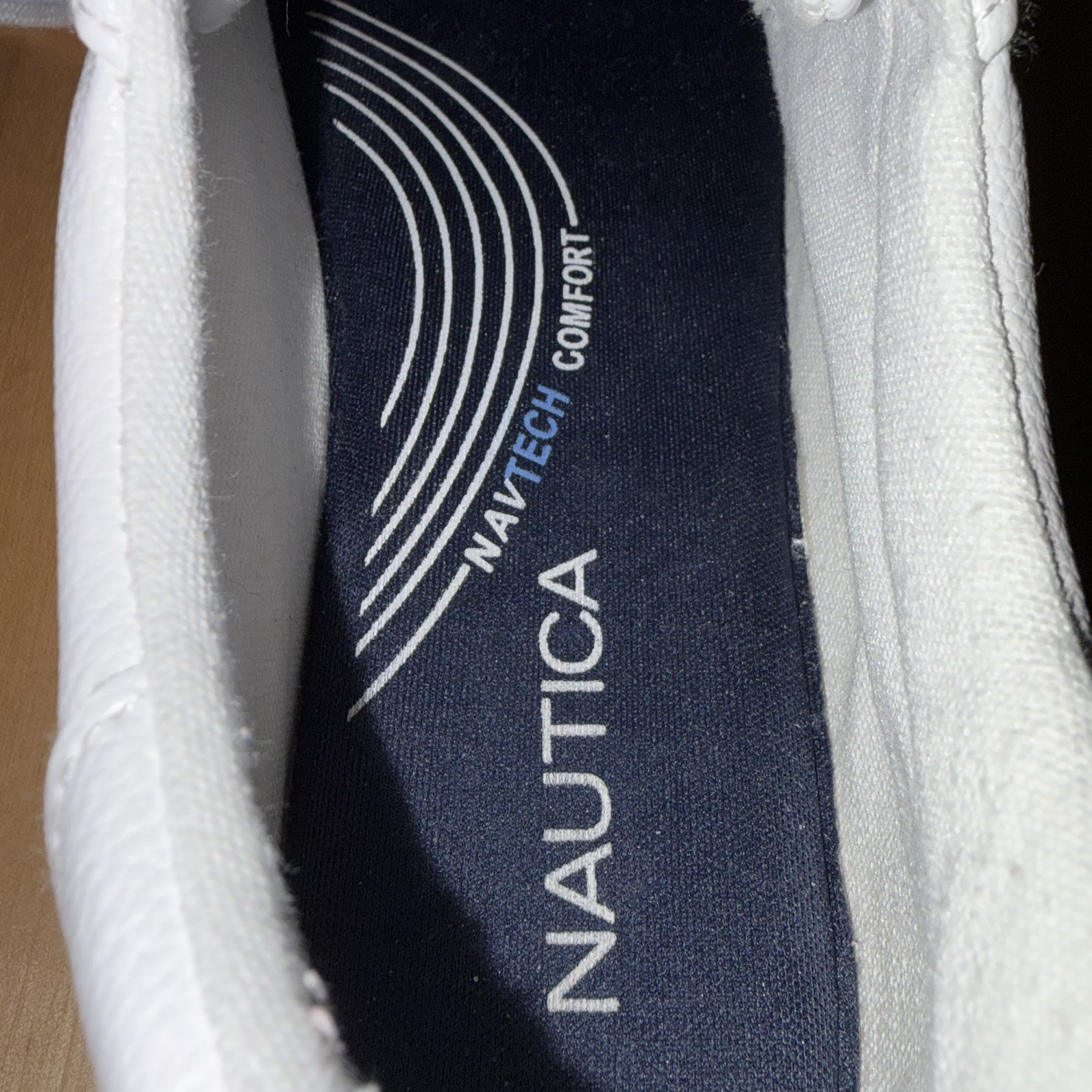 Women’s Nautica AELISA White Navtech Comfort Cushioned Size 7 Sneakers Shoes