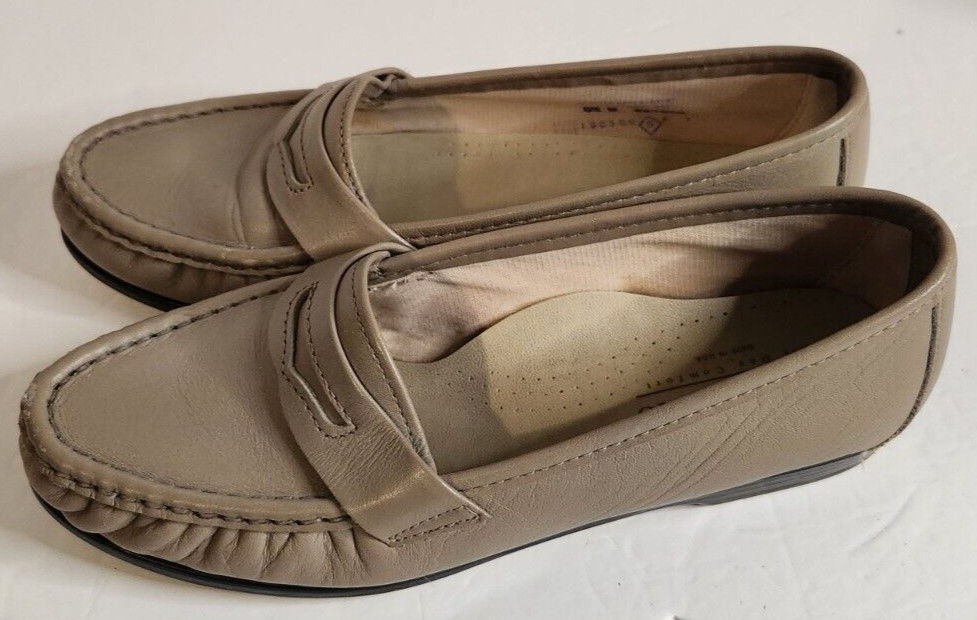SOFTSPOTS WOMEN’S VENUS LITE BEIGE LEATHER SLIP-ON COMFORT LOAFERS SHOES 8.5/M
