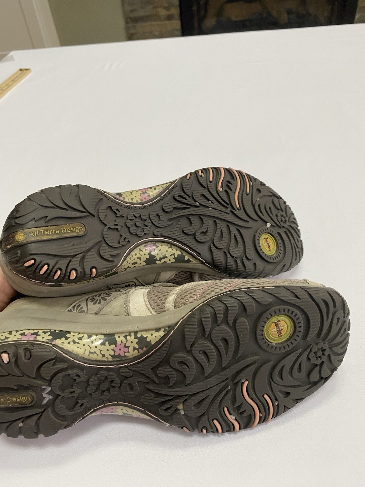 Jambu Women’s Mary Jane Shoes – Size 8M – All Terra Design