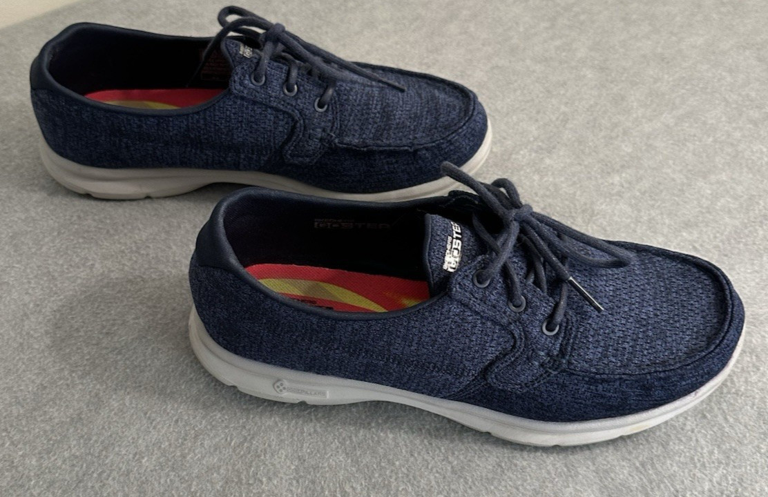 Skechers GoGa Max women’s 8.5 blue boat shoes