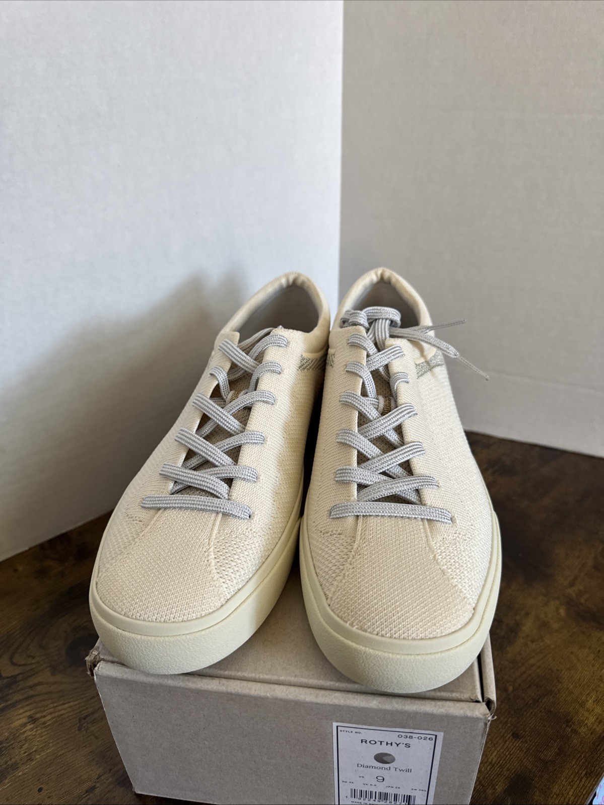 Rothy’s Women’s The Lace Up Sneaker Size 9 NEW Diamond Twill Cream