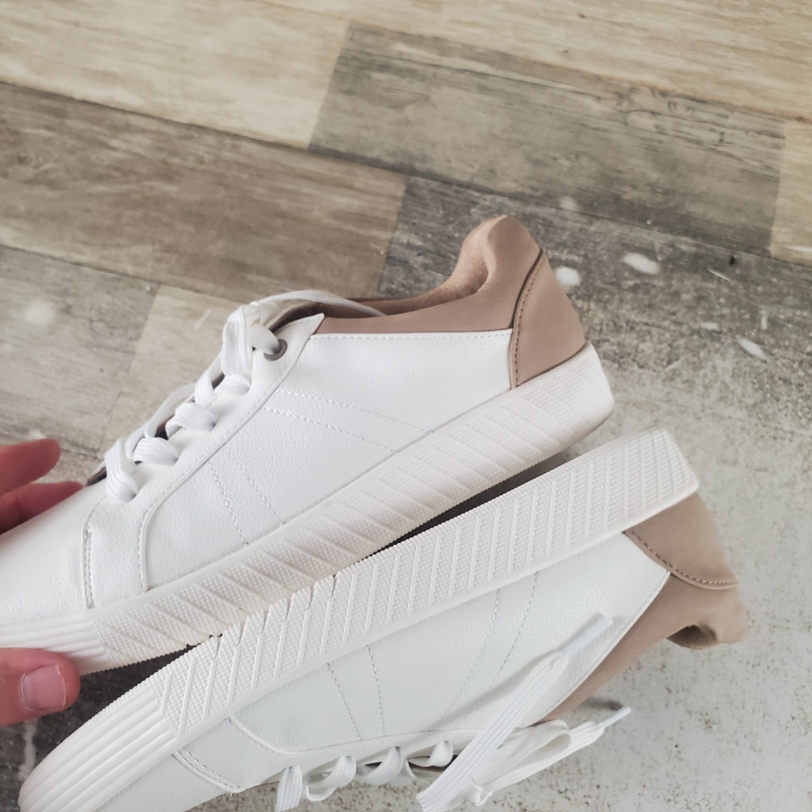 Naturalizer SOUL Neela Womens Shoes Sz 8 W White Beige Leather Lace Up Sneakers
