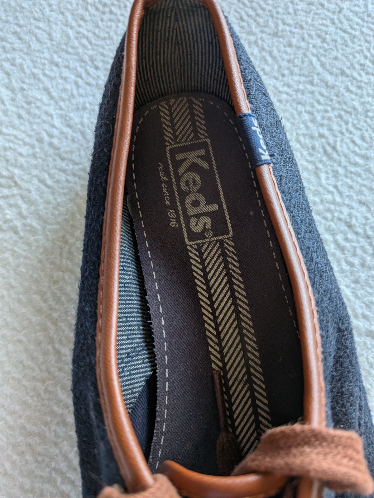 KEDS Classic Champion Women Size 8 Navy Brown Leather Trim Lace Up Sneakers
