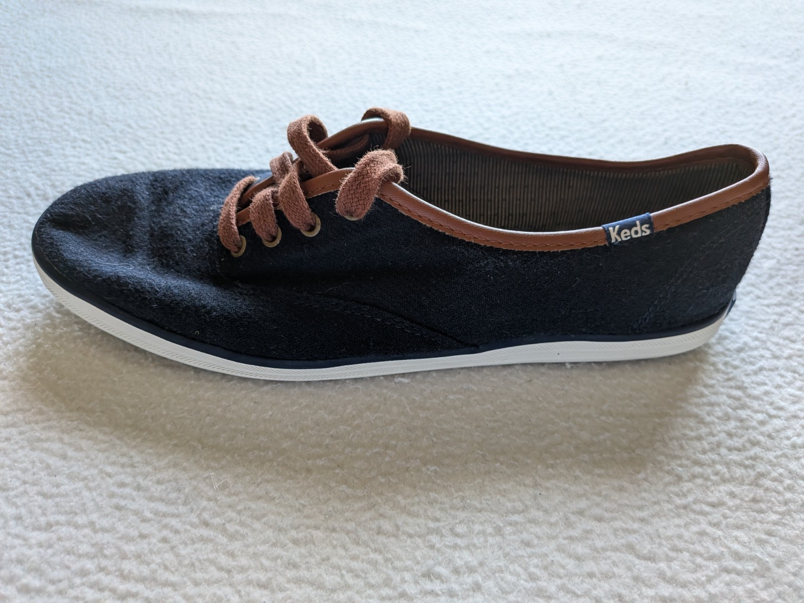 KEDS Classic Champion Women Size 8 Navy Brown Leather Trim Lace Up Sneakers