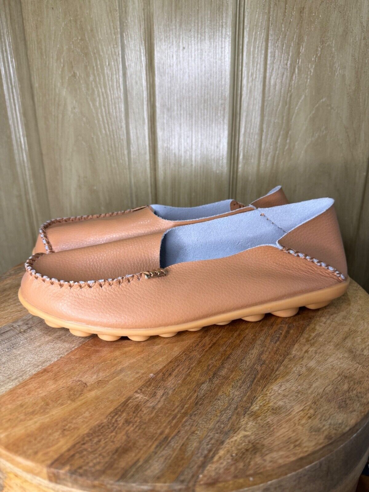 Women’s Venus Celia Size 11 Tan Comfort Walking Shoes With Rubber Soles NEW