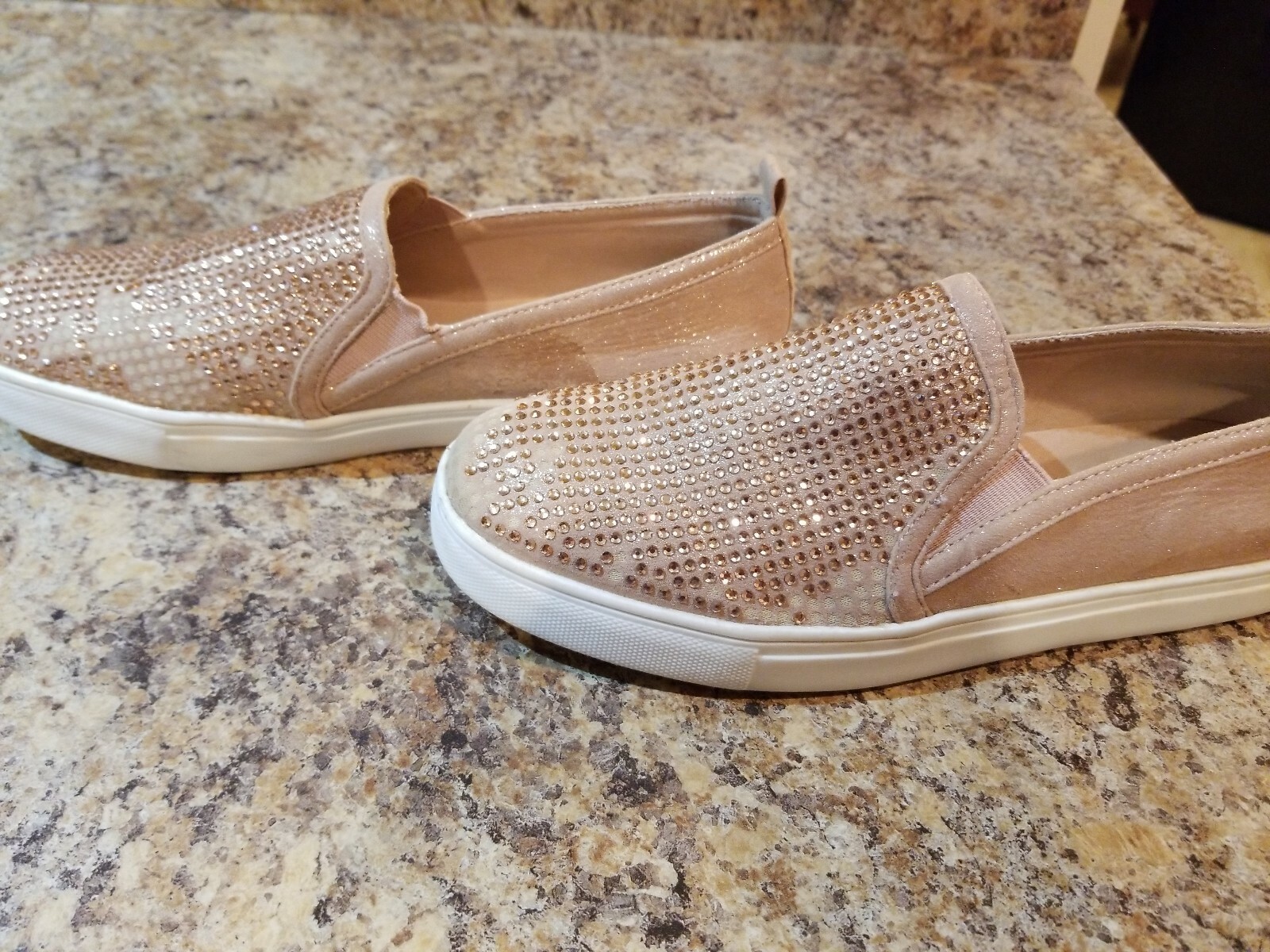Carlos by Carlos Santana Women’s Sutton Sneaker, 7.5 Rose Gold Rhinestones