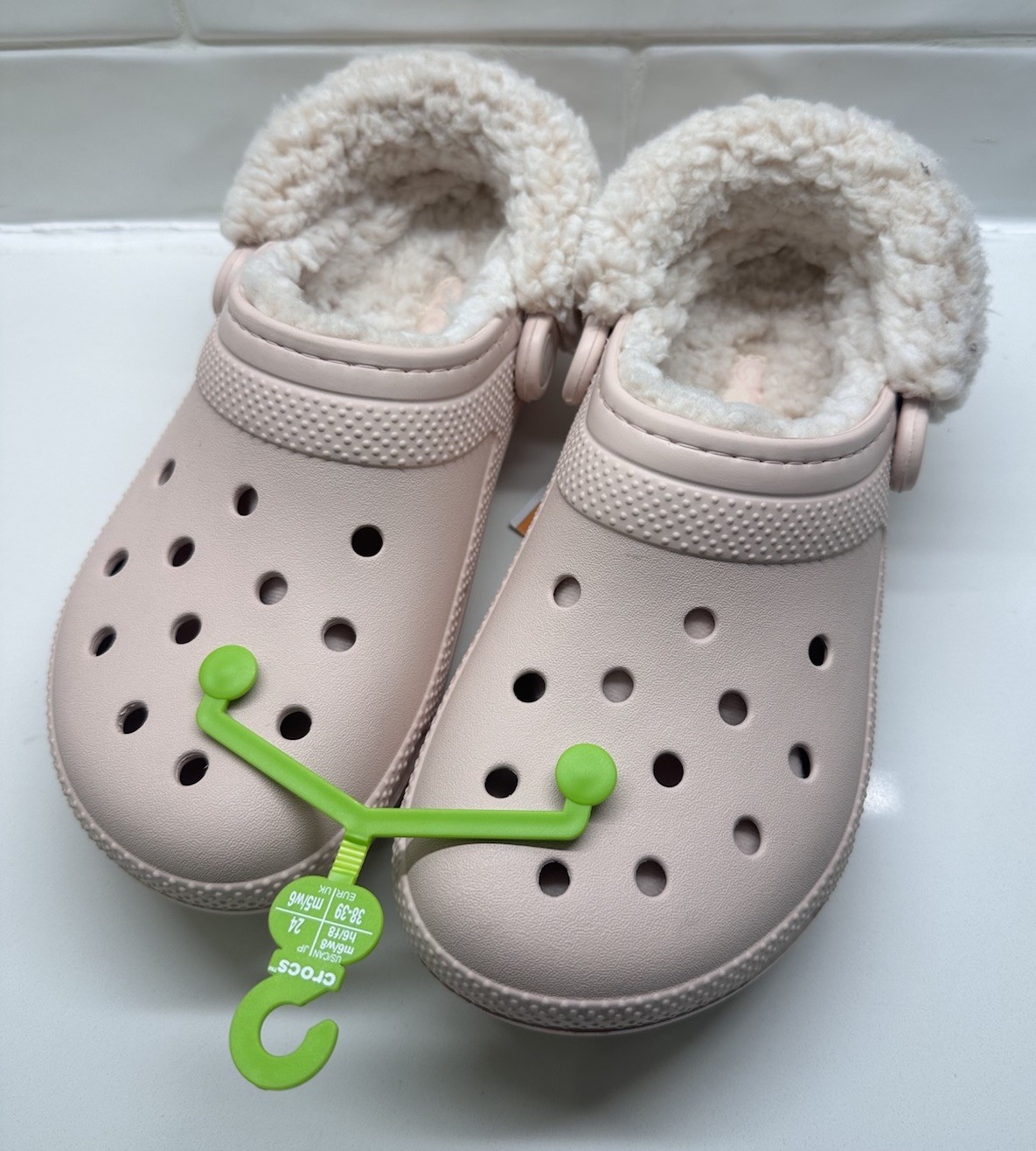NEW Crocs Classic Fleece Lined Clog Slip On Comfort Quartz Pink Size 8 Womens