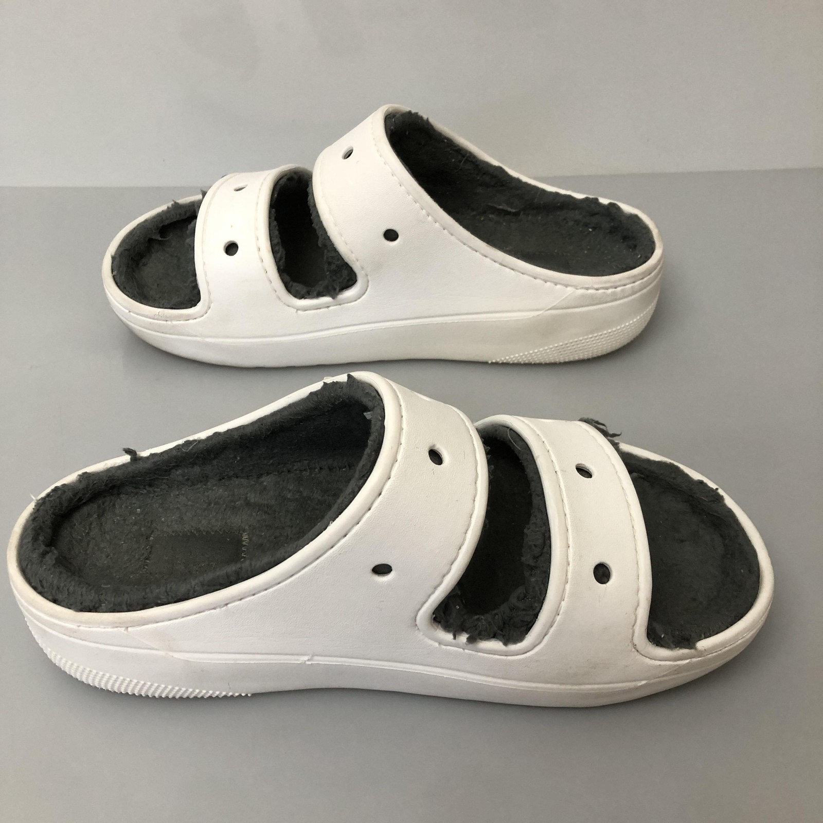 Crocs Sandals Shoes Womens Size 10 White Fuzzy Slide Slippers Comfort Lined