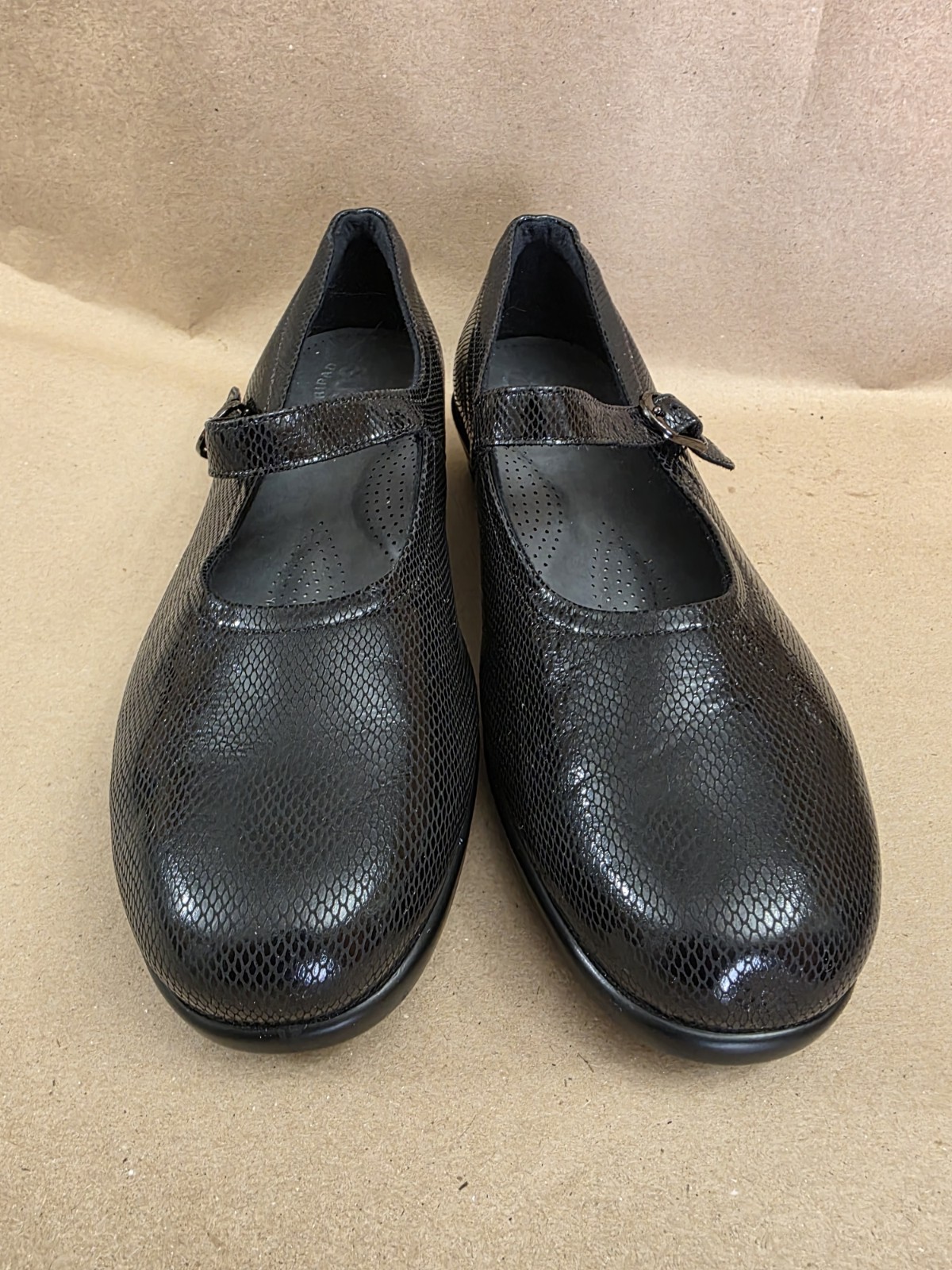 SAS (Sz 10.5 W) Maria Mary Jane Shoes Women’s Black Snake Print Leather Comfort