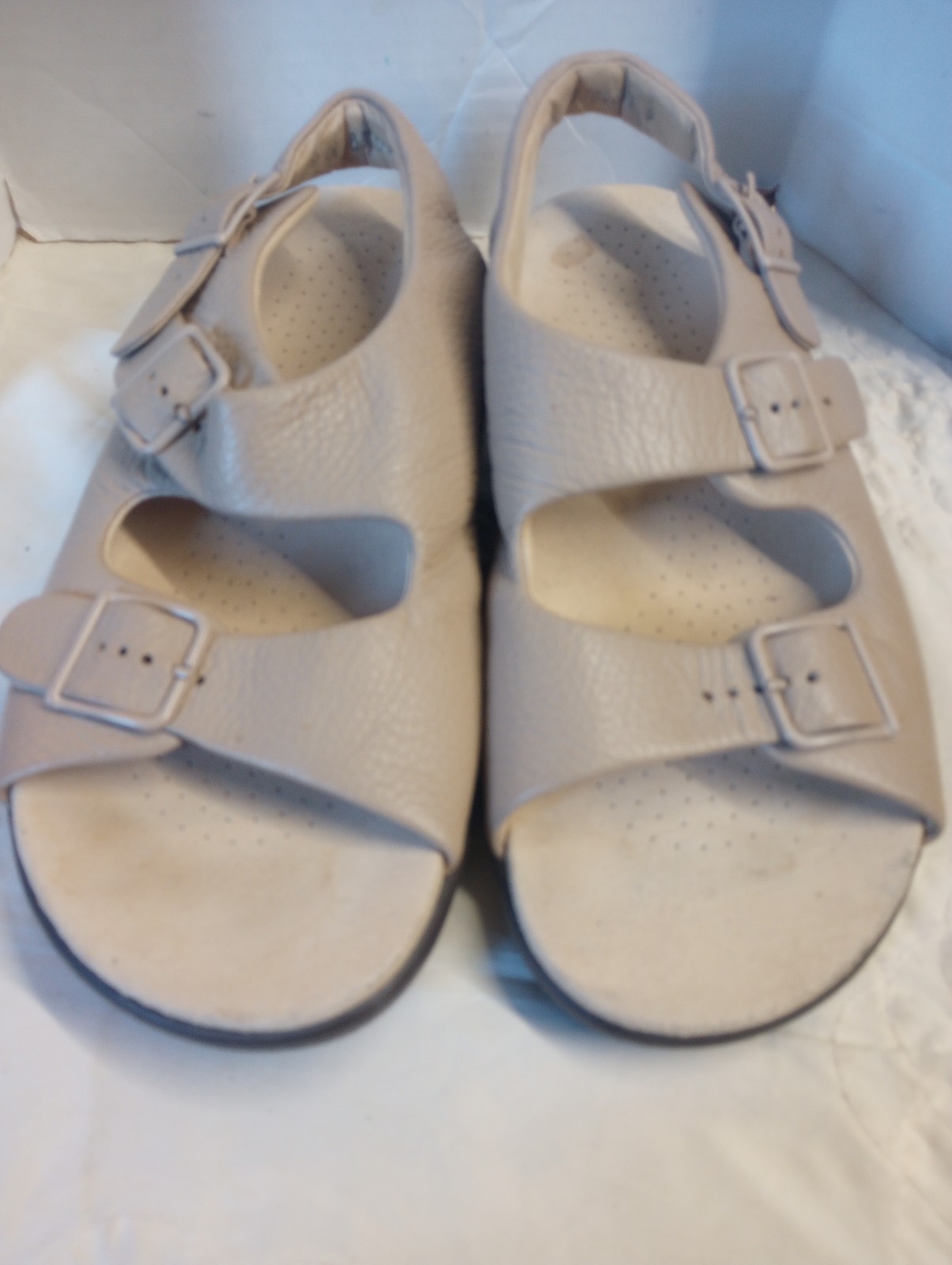 SAS Relaxed Comfort Sandals Womens 9.5W Beige Leather Back Strap Tripad Made USA