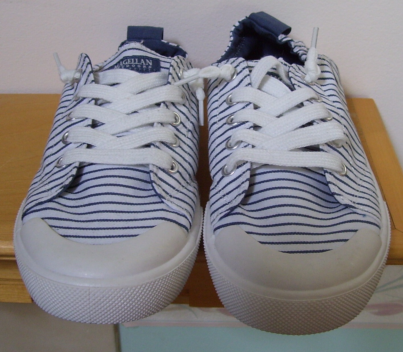Magellan Outdoors Blue White Stripe Scrunch Back Slip on Shoes Sneakers 9B
