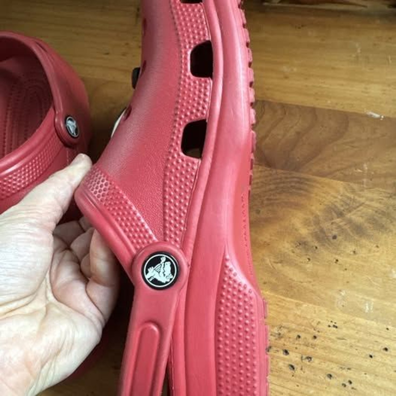 Red Crocs Size M5 W7 With Dr. Seuss Crocs Pins