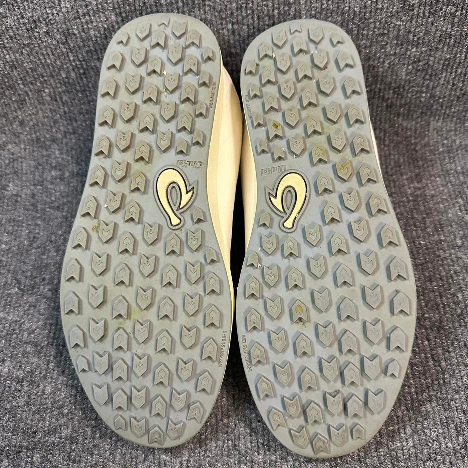 OluKai Women’s Wailea Leather Golf Shoes Spikeless Convertible Mule Sneakers 7.5